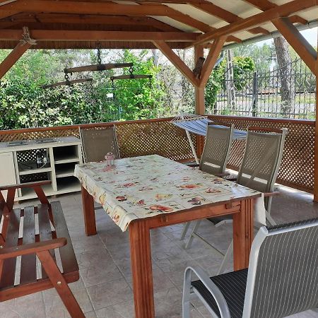 Rose Apartman Balatonlelle Exterior foto